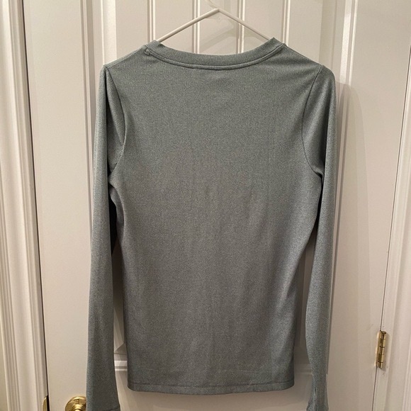 Athleta Womens Size Medium Uptempo Ribbed Henley in Soft Green - Picture 5 of 9